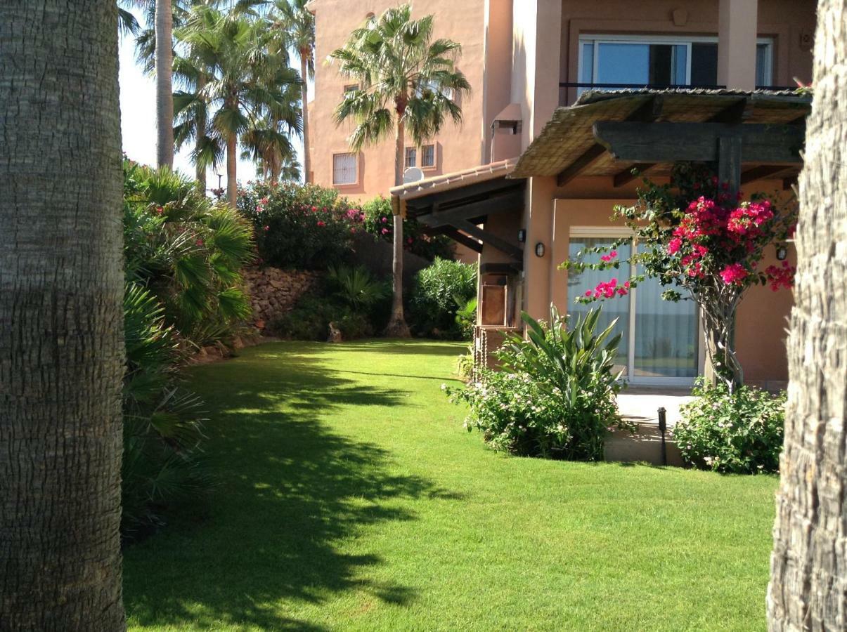 Urb Playa Azul 24 Vila Estepona Exterior foto